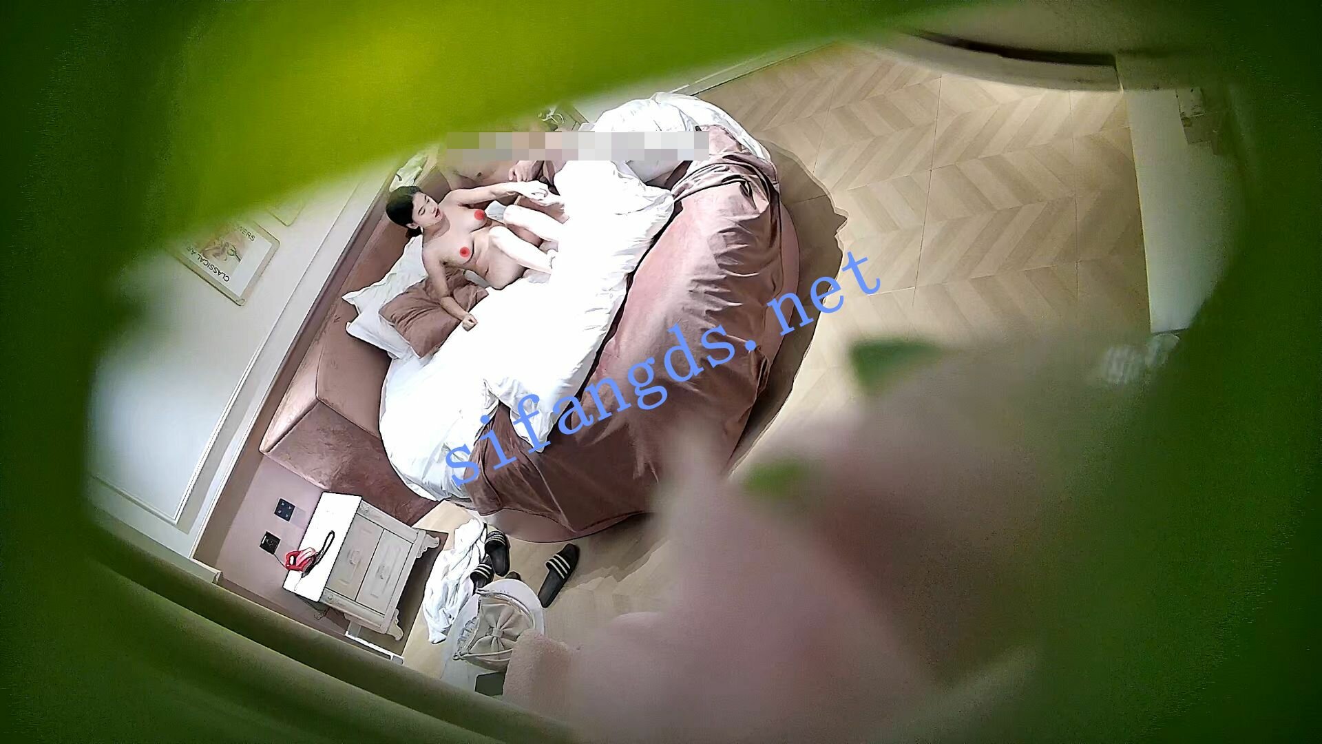 ⭐酒店实录♦️刚拔完火罐的大叔爆操学生装清秀妹子
