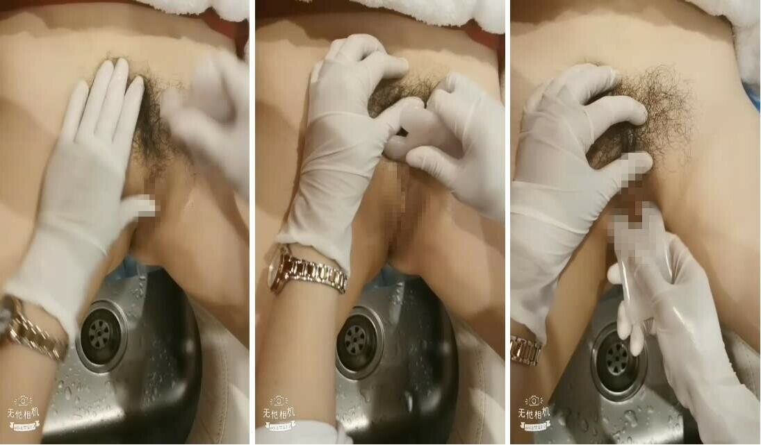 《百度云泄密》大美女被闺蜜曝光做私密保健的过程