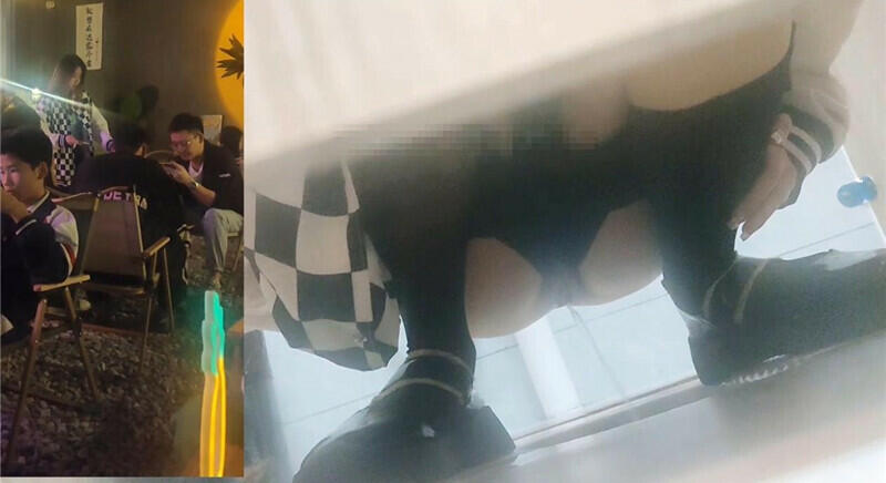 网吧女厕多角度偷拍多位美女各种姿势嘘嘘