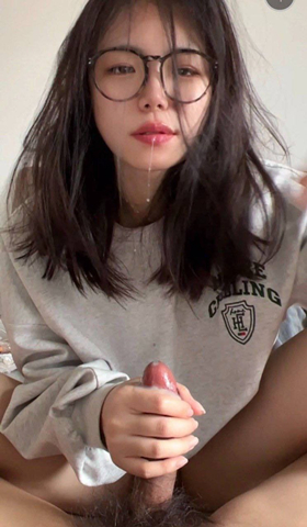 【极品反差婊】超美黑丝反差婊被学长爆艹，完全不当人，直接被艹得死去活来，哇哇大叫