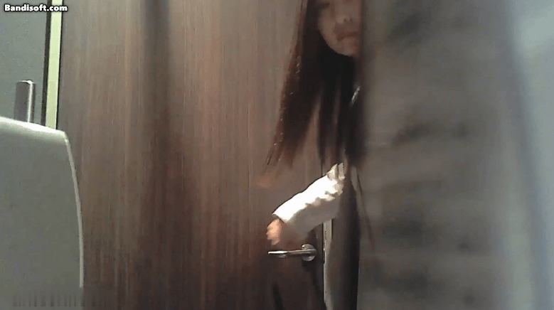 【高清无水印版】大神潜入韩国首尔商场双镜头后拍❤️各种美女丰满臀部几个稀毛嫩逼美女