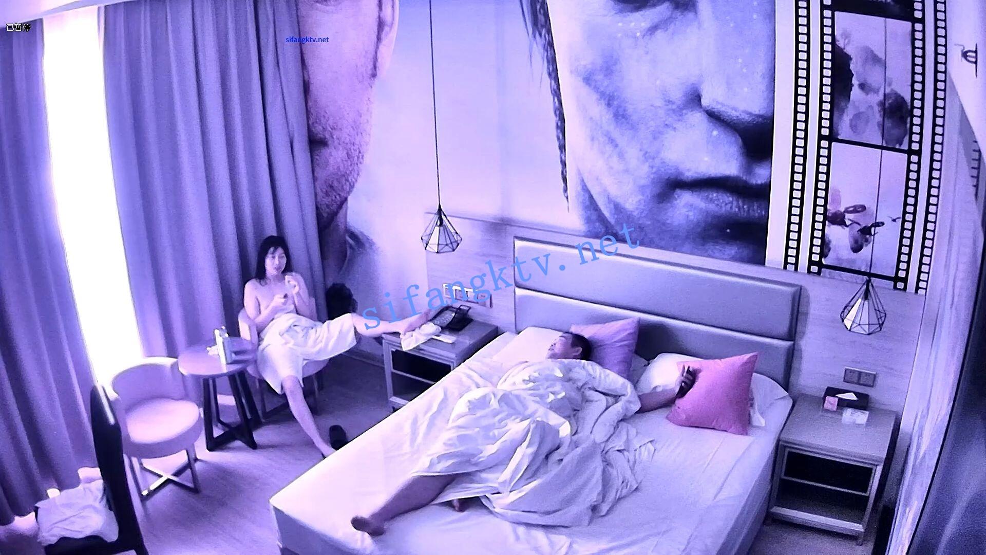 7-22求档作品 ♦️酒店偷拍♦️奔放女孩和男友逮住机会就啪啪啪2V【5.35G】