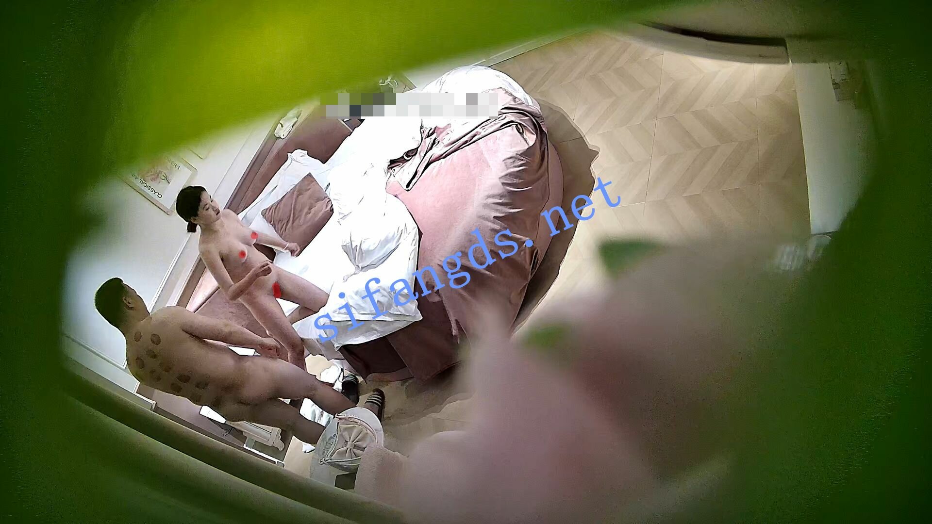 ⭐酒店实录♦️刚拔完火罐的大叔爆操学生装清秀妹子