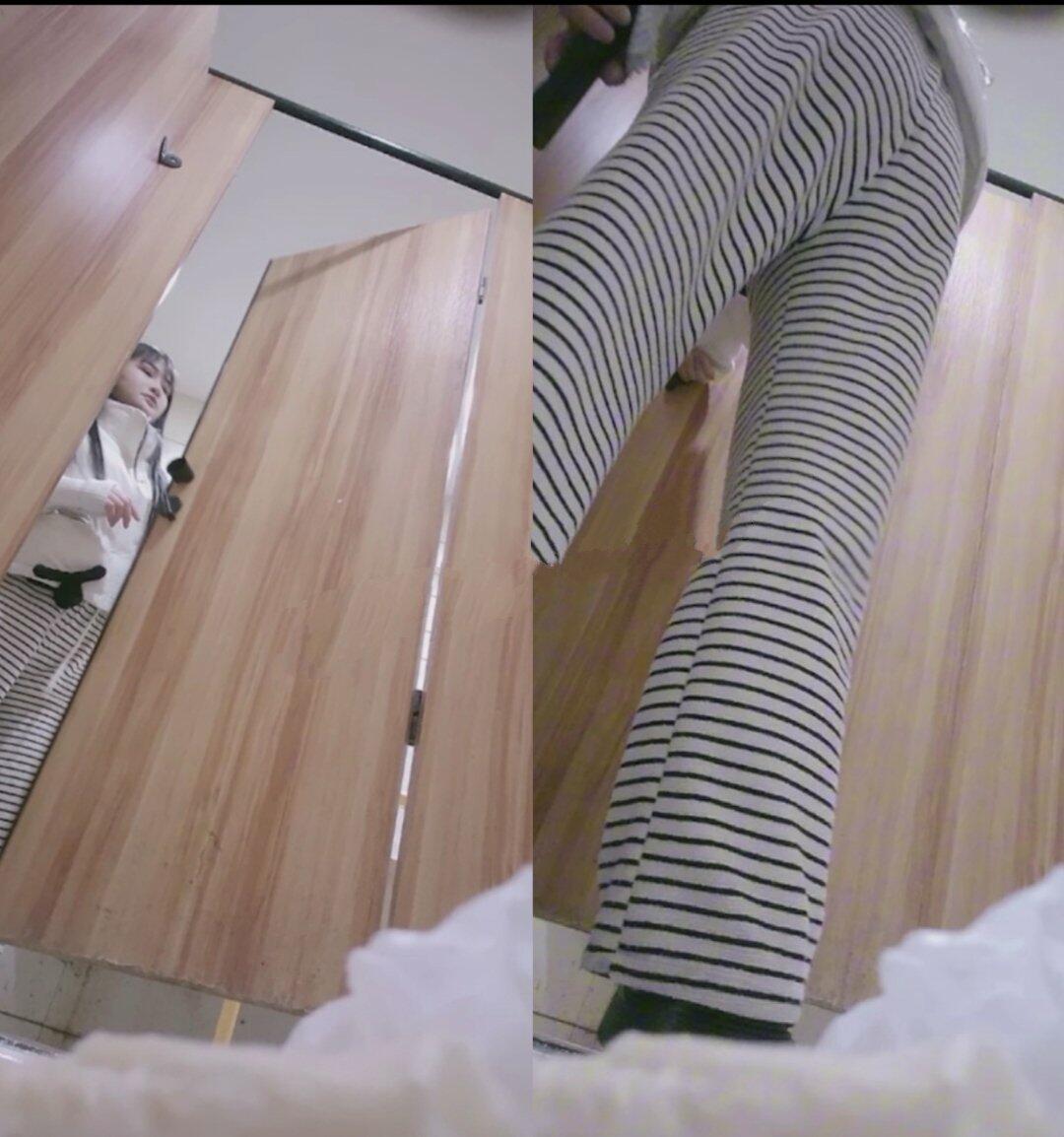 二月新流出商场女厕后拍❤️极品收藏⭐⭐⭐网红女主播喜庆新年红衣款