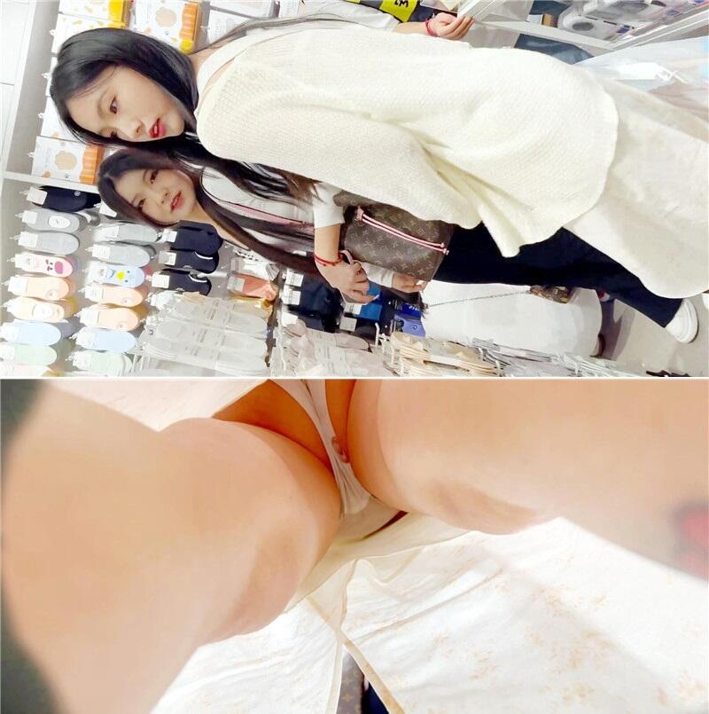 商城尾随两个买水杯时尚小迷妹,透过带血窄内看到肥凸的阴部轮廓