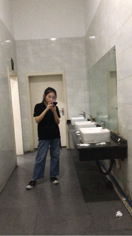 【精品厕拍】2019经典闯入厕拍系列，18位妹子嫩B的特写，都有露脸[超清无水原版]，都有拍的妹子们的脸蛋身材