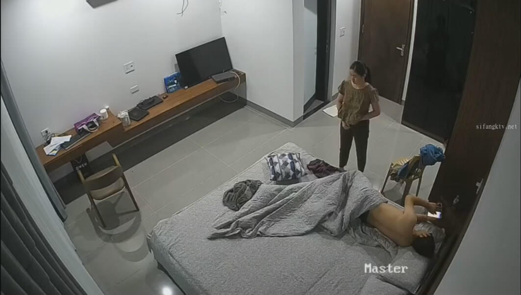 黑客破解家庭网络摄像头偷拍❤️貌似结婚没多久还没小孩的夫妻日常性生活站着也能草