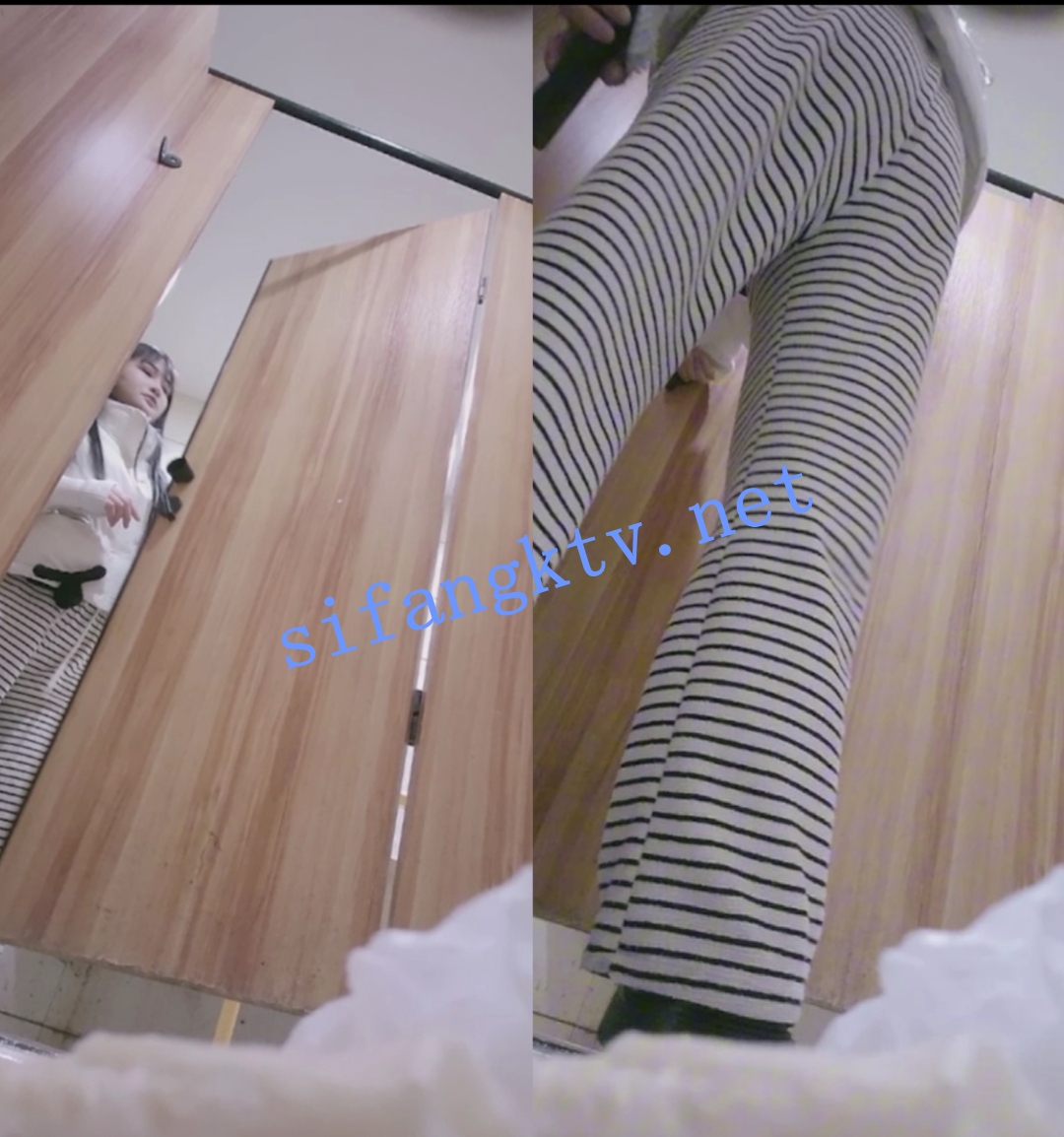 ⭐厕拍网红女主播⭐⭐⭐生活照后续⭐喜庆新年红衣款