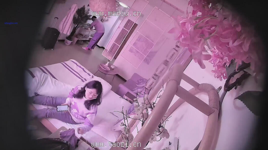 2024-2-15新流出酒店偷拍❤️过年憋了很久的知识分子情侣各种体位姿势疯狂的草射了满满一袋精液