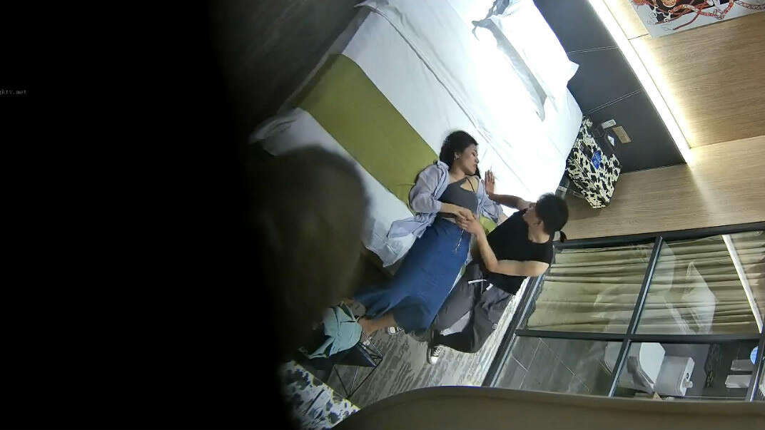 2023-6-2新流出酒店高清偷拍❤️辫子小哥约炮颜值女同事连草她几次才罢休