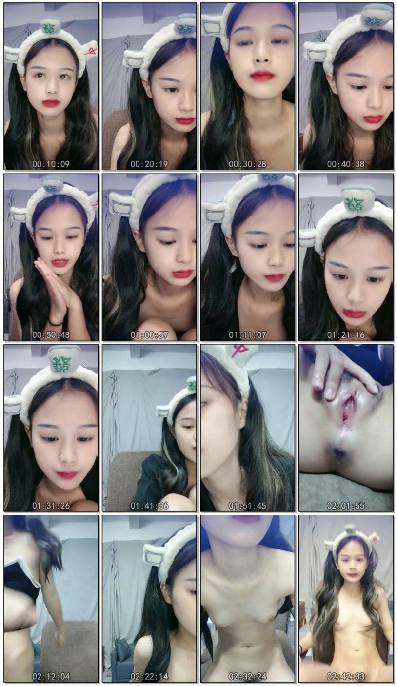 甜美卡哇伊00嫩妹妹！娇小身材贫乳！脱光光掰开嫩穴，抬起双腿看美足，各种展示极度诱惑
