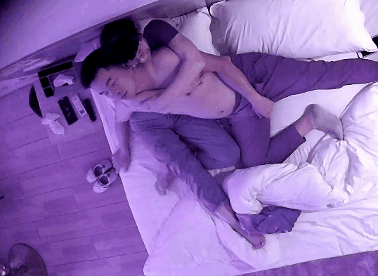 《安防新台✅精选泄密》上帝视角真实欣赏数对男女开房激情造爱~等了三天极品妹终于等到你被肏了
