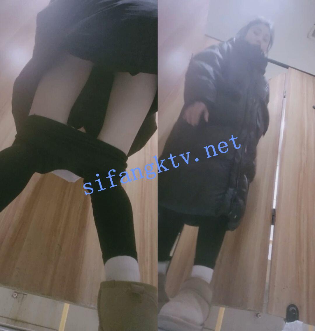 三月最新私房大神极品收藏❤️商场女厕后拍⭐动漫角色粉红兔学妹拉屎⭐⭐⭐可爱粉衣兔子学生妹拉屎