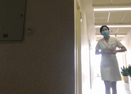 【精品厕拍】2019经典闯入厕拍系列，18位妹子嫩B的特写，都有露脸[超清无水原版]，都有拍的妹子们的脸蛋身材