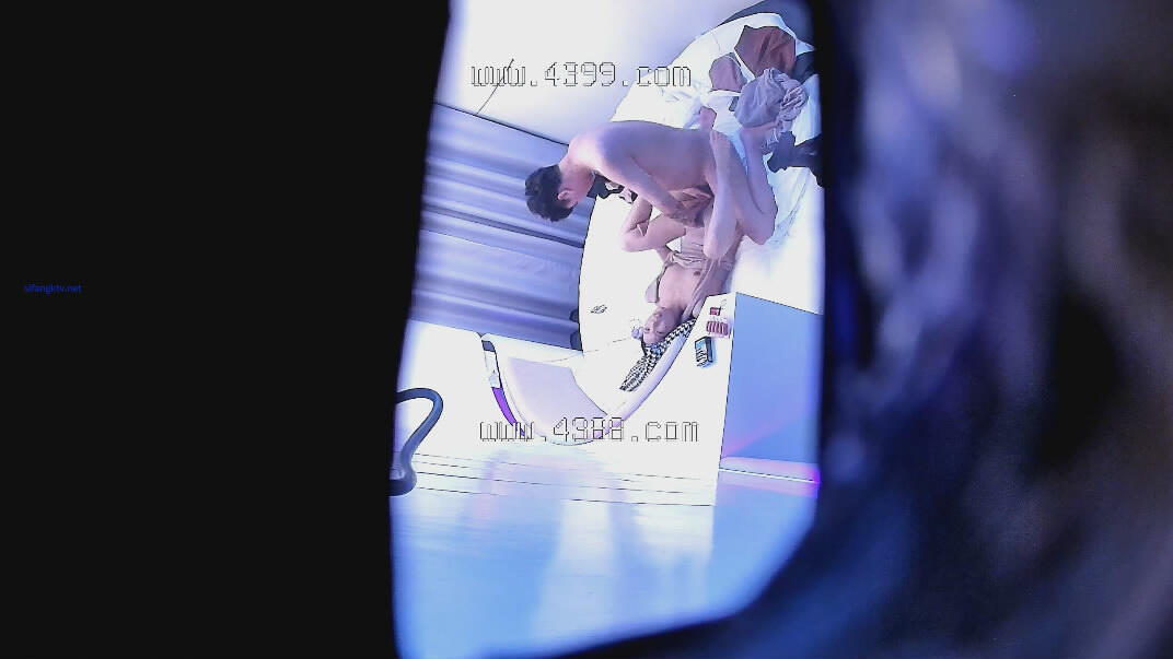 2024-2-15新流出安防酒店偷拍❤️精品高颜值美女进门就被猴急男友脱光光玩逼暴力操大声呻吟