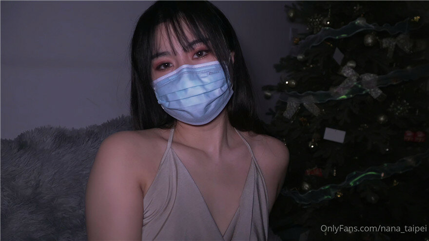 Onlyfans极品白虎网红小姐姐NANA⭐情趣丝袜不穿内裤的诱惑⭐4K原档流出