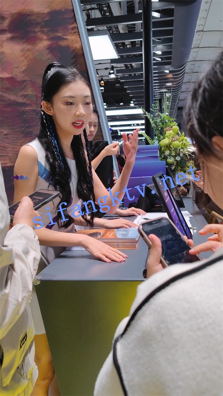 2-16求档作品⭐新春巨献2023车展抄底⭐抖音说车博主.车展礼仪.极品车模