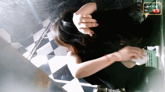 【厕拍】12月7日原创首发最新❤️国内服装城偷拍-罕见处女B[高清有声版][1]~[2]【7.63G】