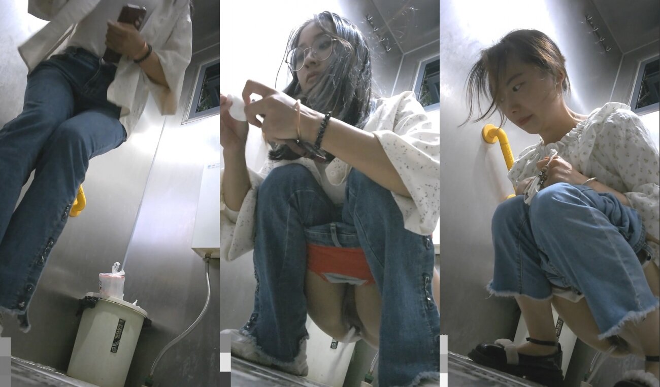 公寓女厕逼脸同框偸拍多位小姐姐方便，连衣裙大姐很时髦呀穿个平角开裆内裤，眼镜妹憋的夹紧双腿不敢动