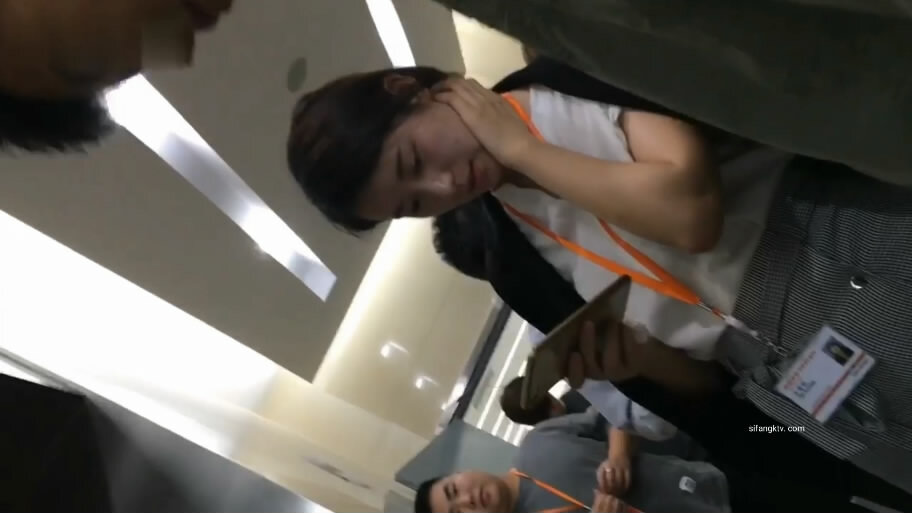 ❤ 经典流出 ❤打胶爱好者恋鞋 尾随跟踪公司同事内射美鞋9V
